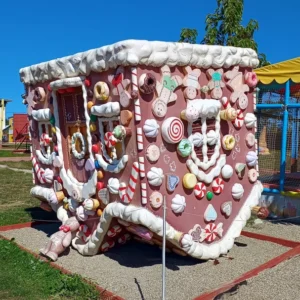 casuta-rasturnata-castelul-vrajitoarelor-si-padurea-colorata-v0-bgvkeszk52rf1